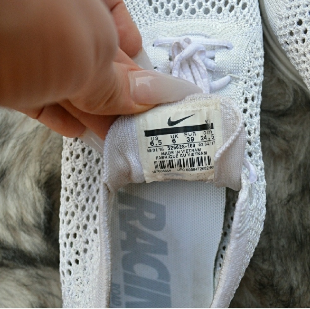 Nike Flyknit Racer White Goddess Edition Shoes - Picture 5 of 7